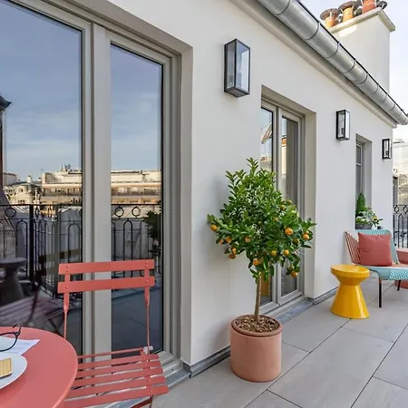 Lovely Penthouse With Terrasse