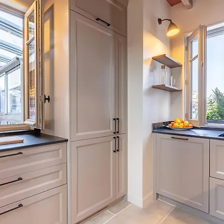 Apartman Lovely Penthouse With Terrasse
